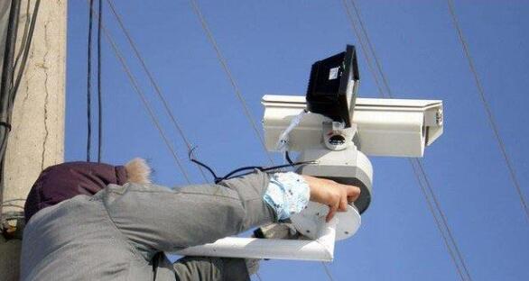 監控攝像頭.jpg 監控攝像頭.jpg